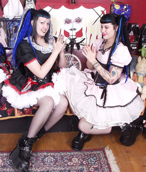 Beautyty bride in white pantyhose Gina Bitch gets off with a butt plug